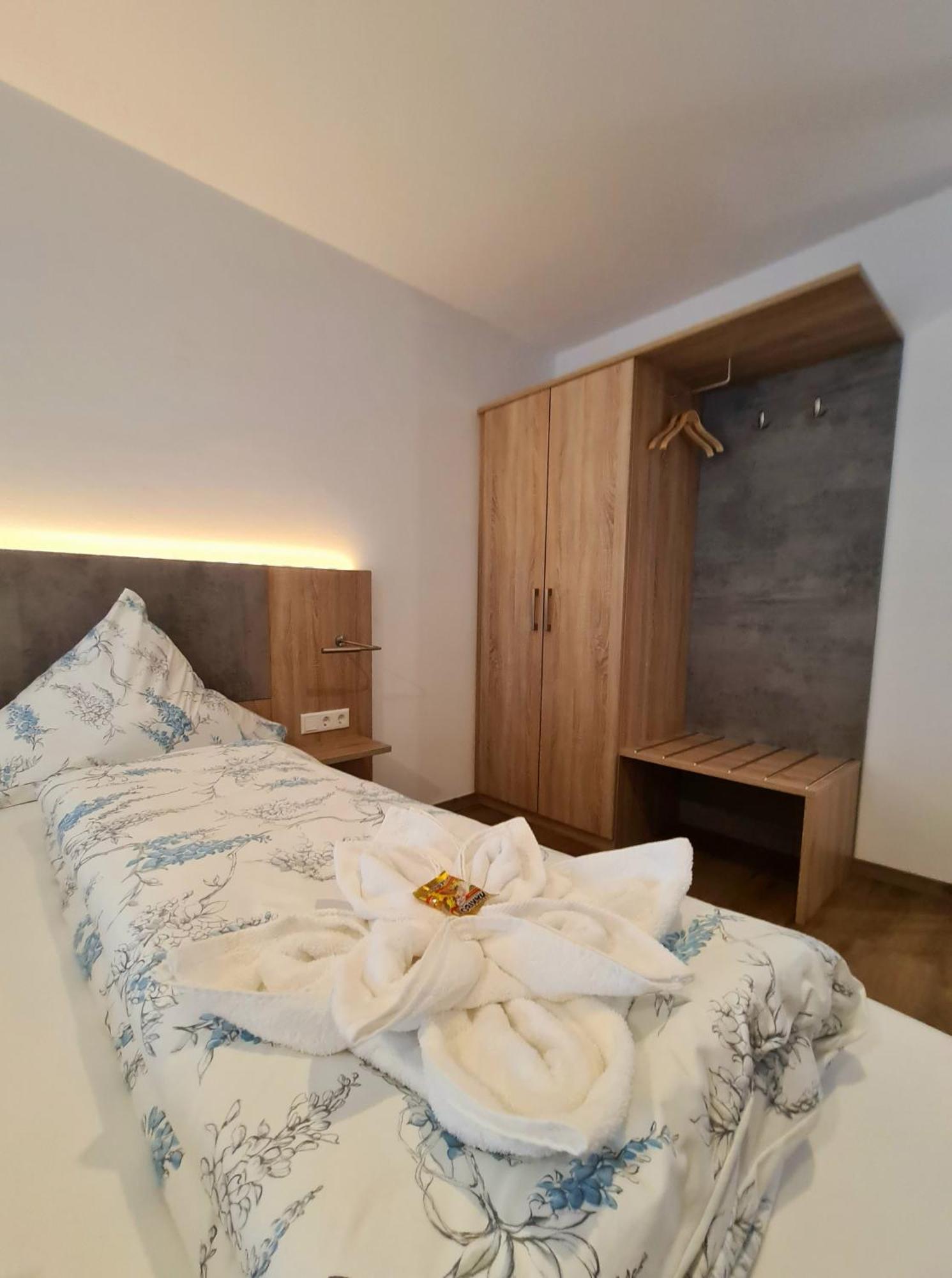 Hotel Pension Nordzeit Norddeich  Esterno foto